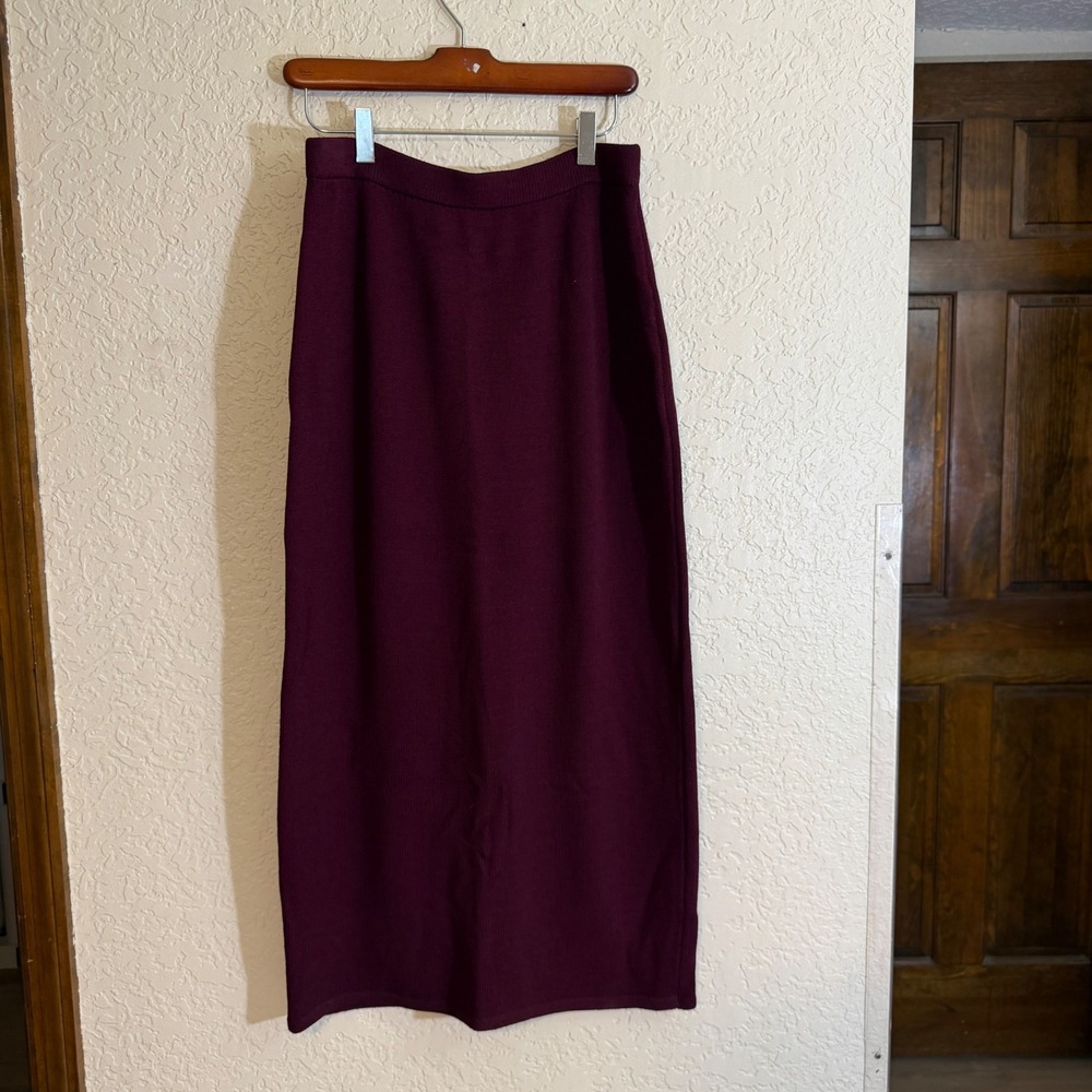 St John Collection Santana Knit Maxi Skirt Womens 6 Burgundy Slit Classic Career - Picture 2 of 7